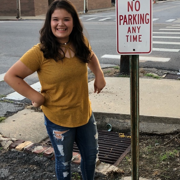 Meet your Posher, Mckenzie - Picture 1 of 1